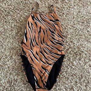 Jolyn tiger jackson 4 onesie